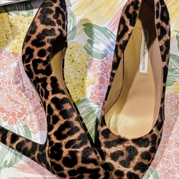 Diane Von Furstenberg  faux leopard print heels - Picture 6 of 14